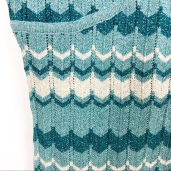I.N.C. | Women's Teal & Cream Chevron Pattern Sweater Tank Size Medium - Picture 6 of 6
